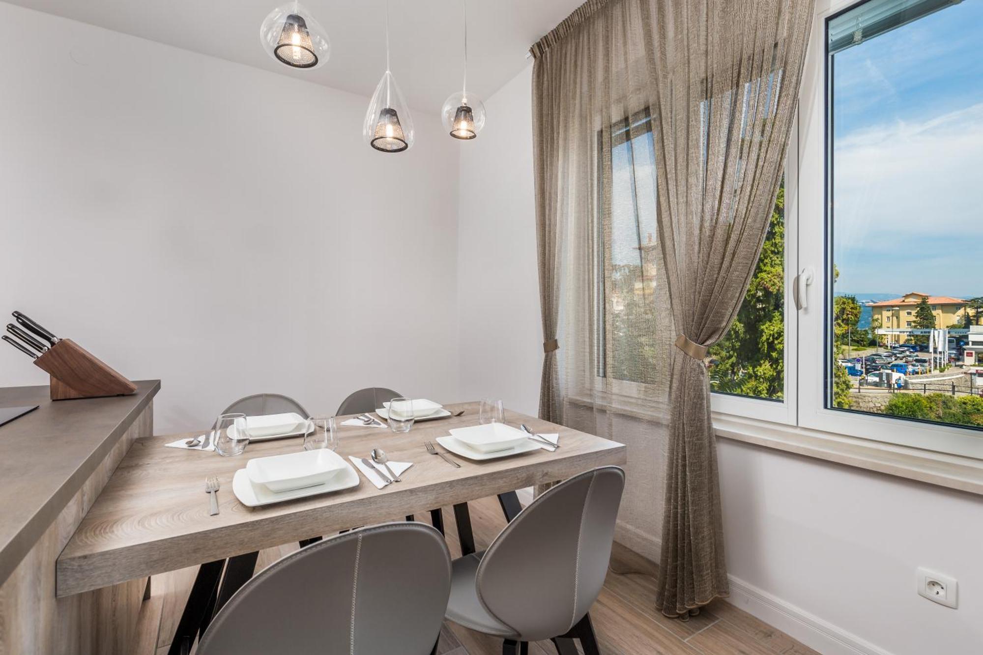 Apartments Liana Opatija Rom bilde