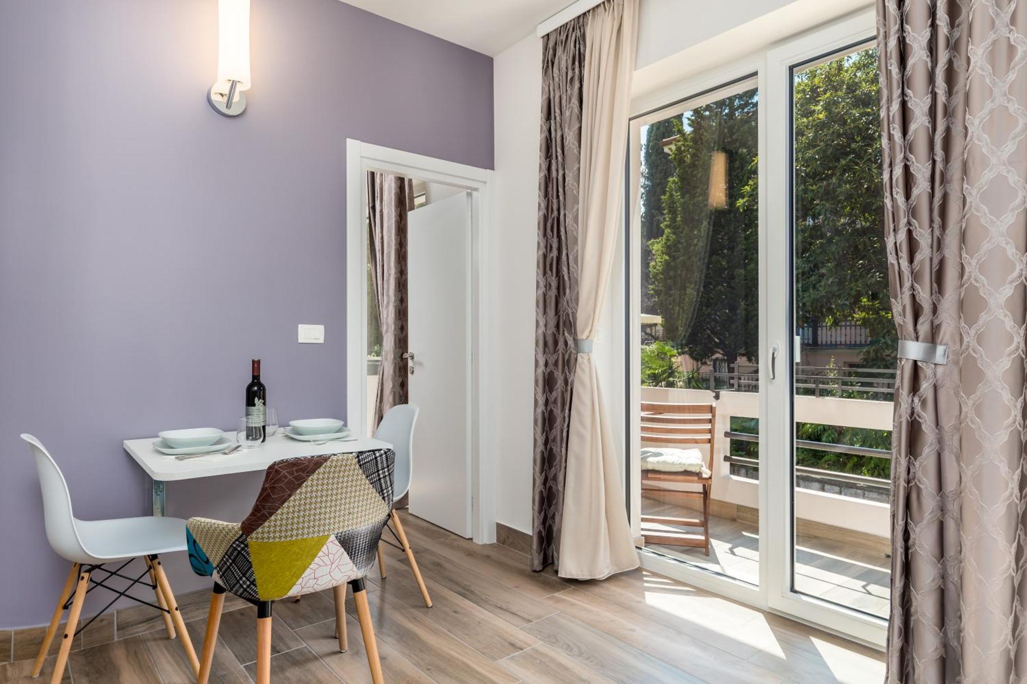 Apartments Liana Opatija Rom bilde